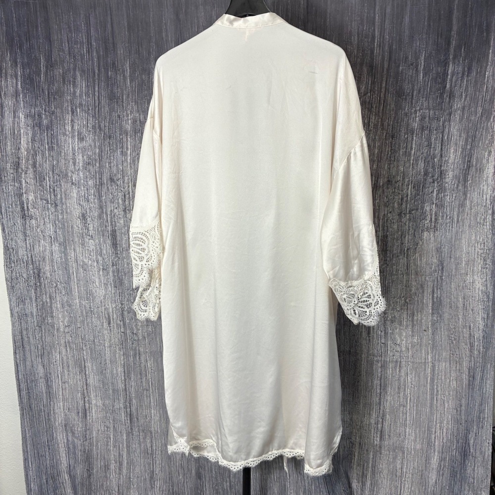 Victoria Secret Cream Kimono with Lace Trim Sleeve Women M/L - Picture 2 of 8